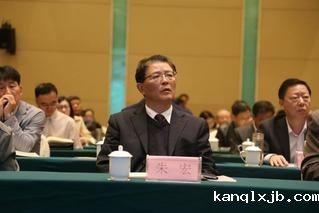 校党委书记朱宏出席桐城派研究前...